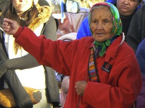 Pauline Whitesinger at Fall 2009 Caravan, closing circle